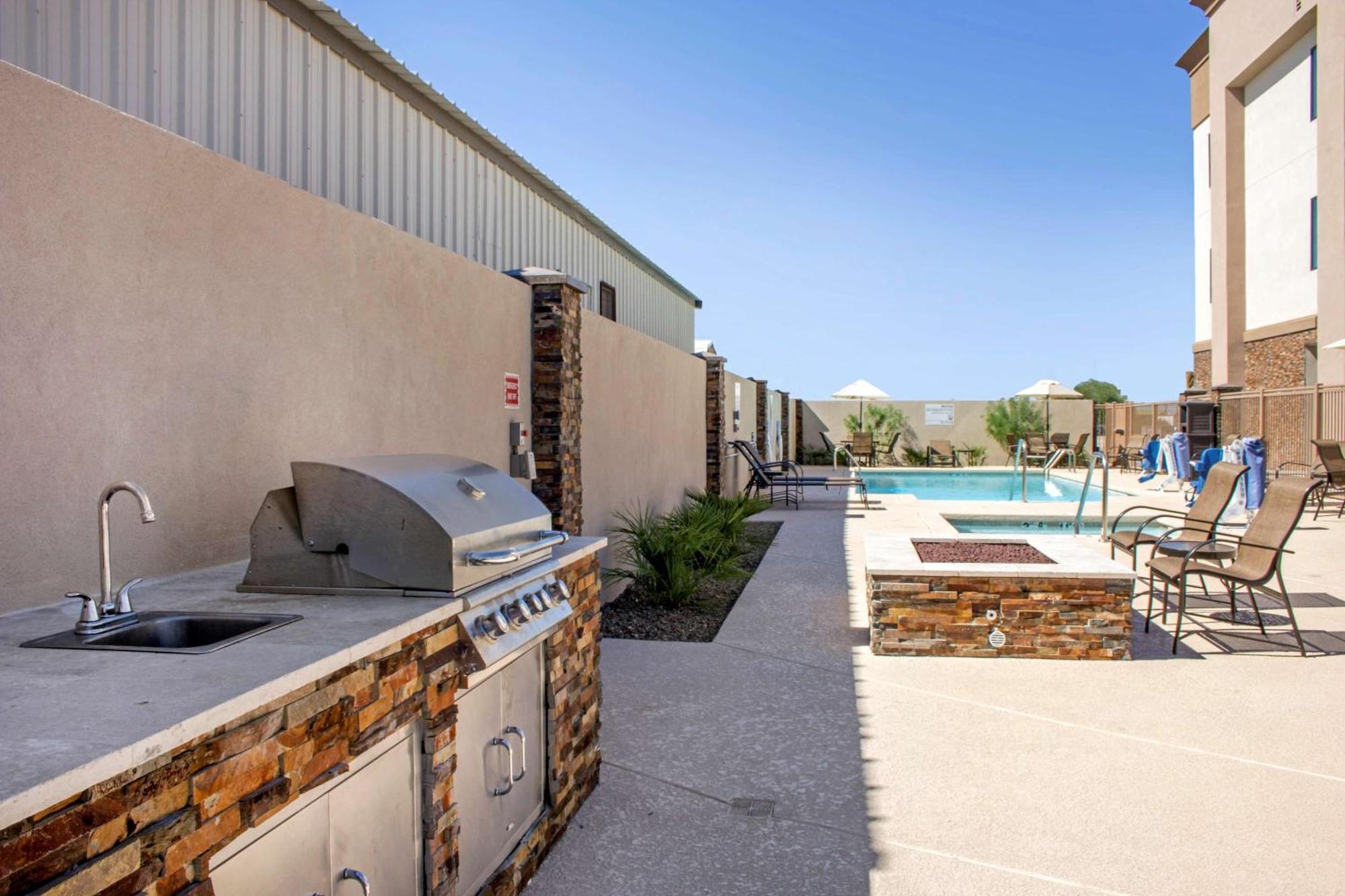 Hampton Inn Parker, Az Exterior photo