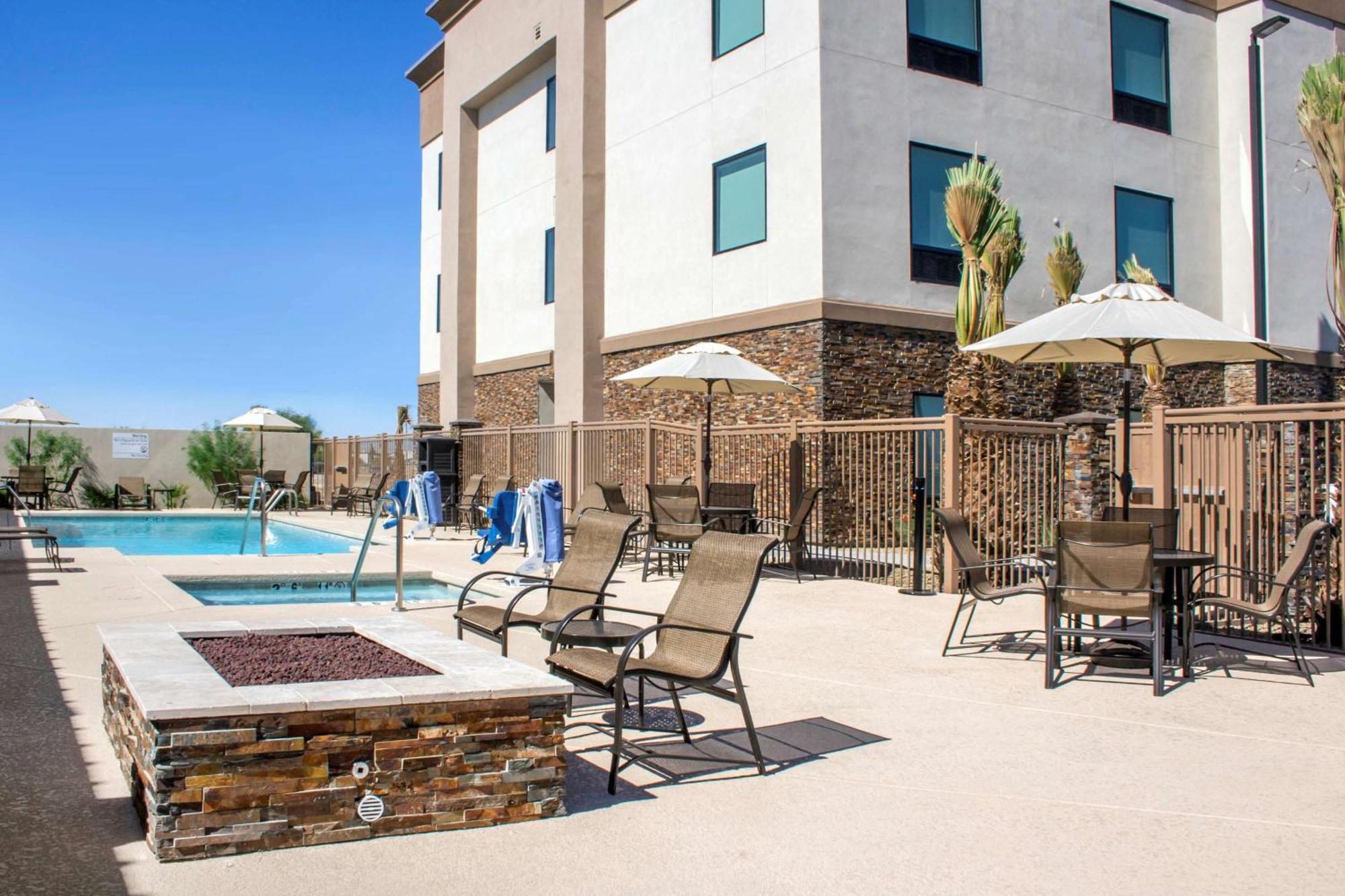 Hampton Inn Parker, Az Exterior photo